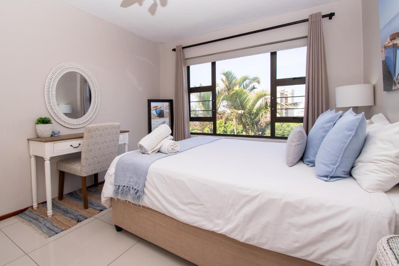 11 The Shades Umhlanga Rocks Apartamento Durban Exterior foto