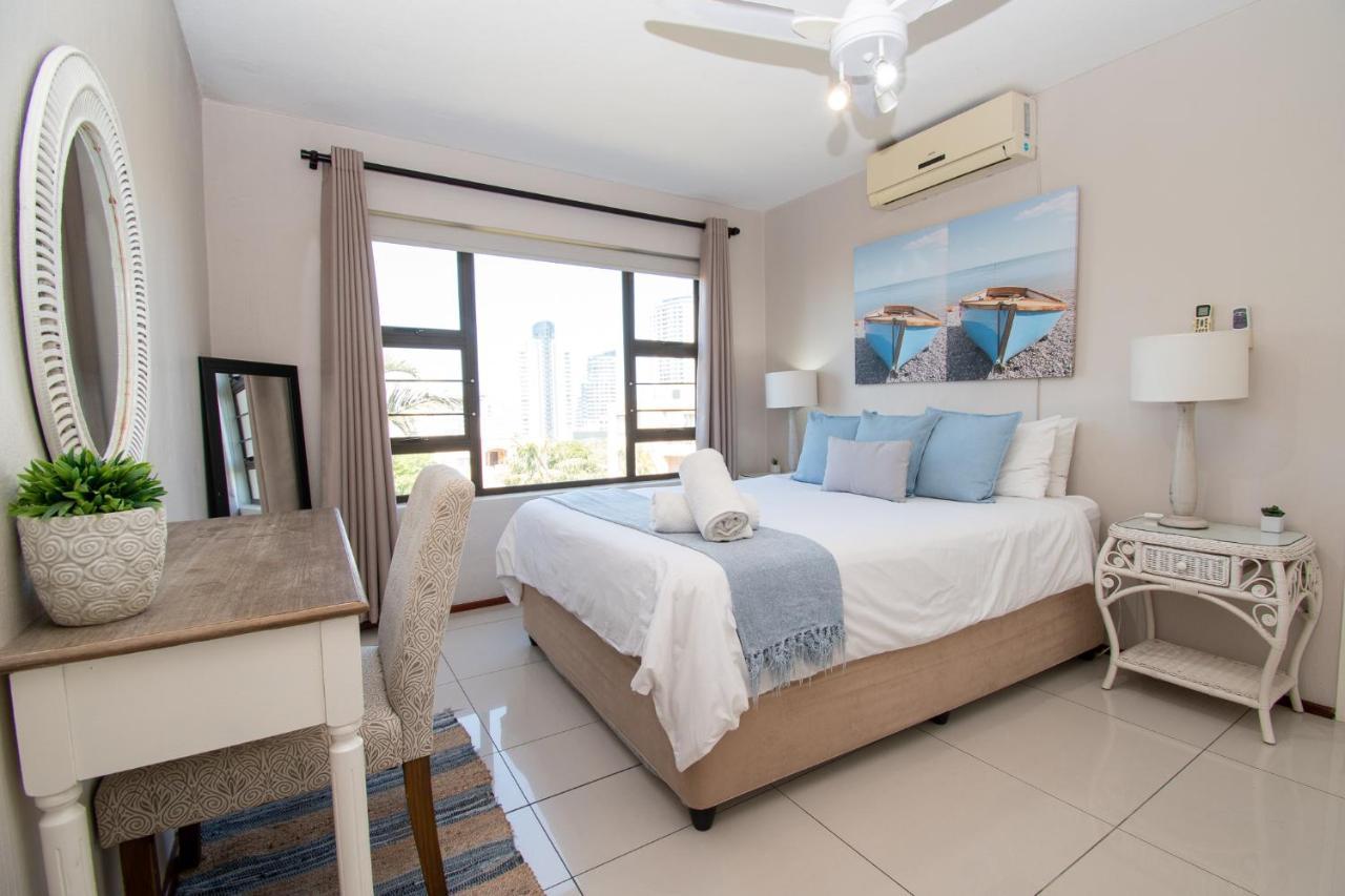 11 The Shades Umhlanga Rocks Apartamento Durban Exterior foto