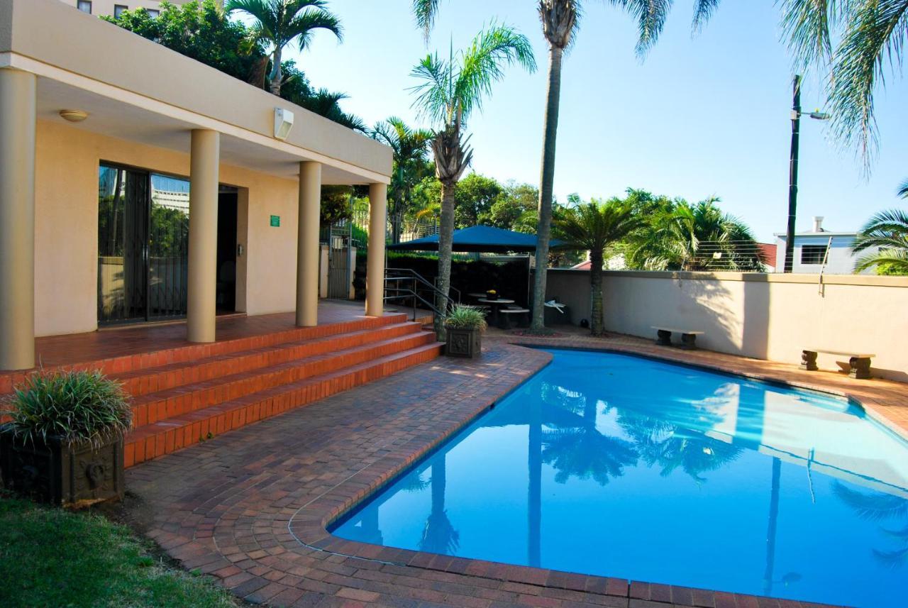11 The Shades Umhlanga Rocks Apartamento Durban Exterior foto
